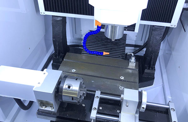 電腦雕刻機安裝伺服系統(tǒng)，打造成為精度高的雕