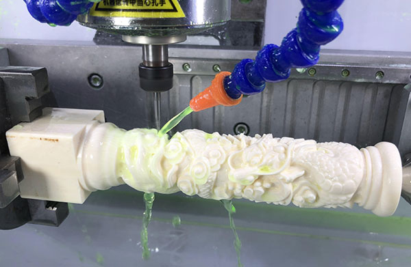 哪臺玉石雕刻機(jī)更適合雕刻玉石的工具？